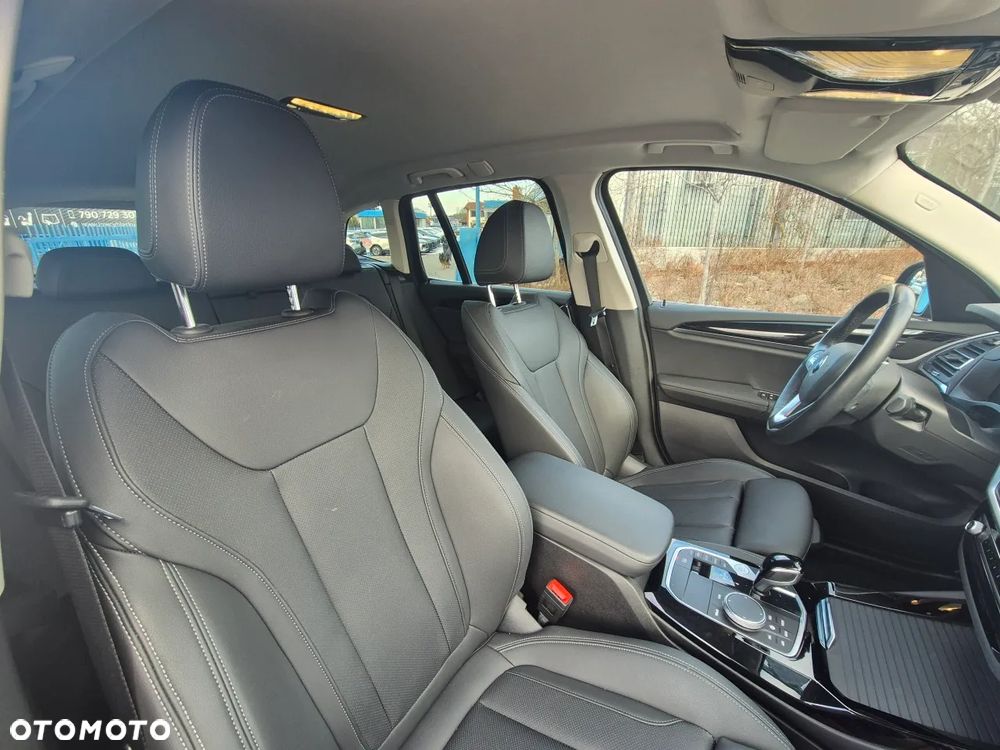 BMW X3 xDrive20d mHEV - 38