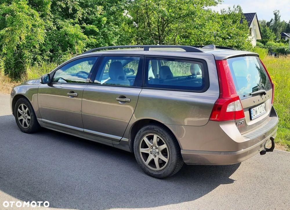 Volvo V70 2.4 D DPF Momentum - 1