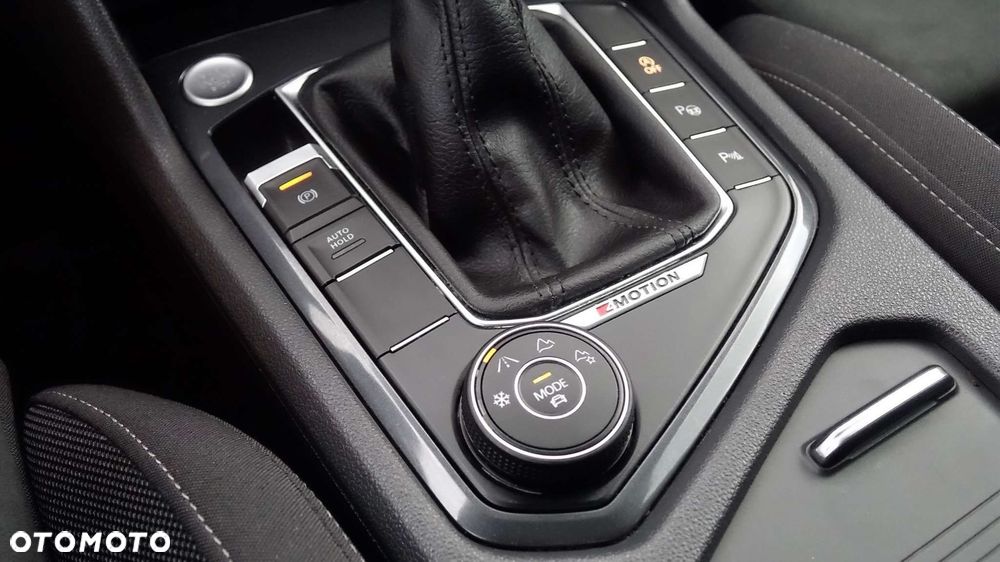 Volkswagen Tiguan - 38