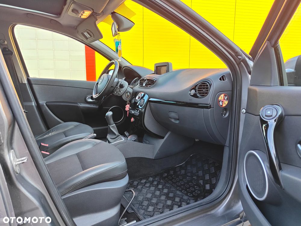 Renault Clio 1.2 16V 75 nightDay - 39