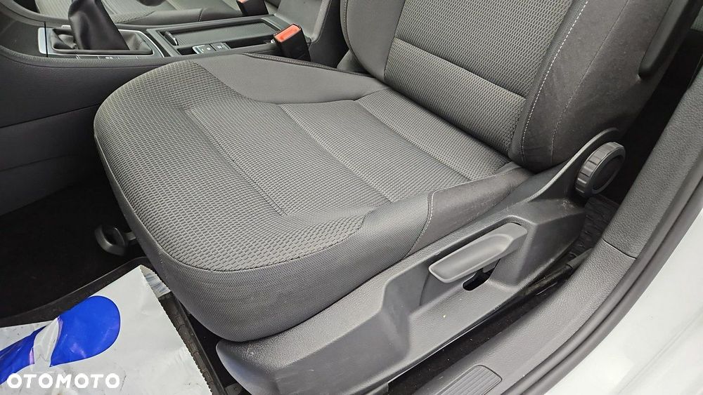 Volkswagen Golf - 12