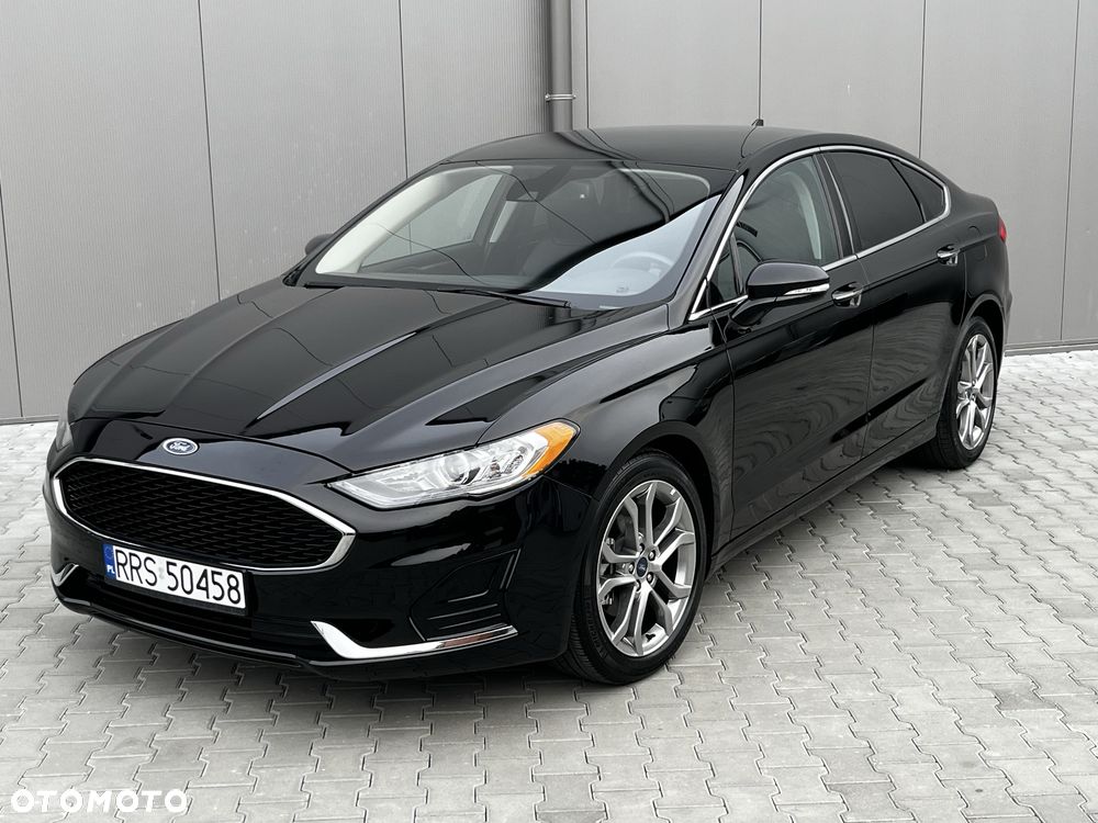 Ford Fusion - 2