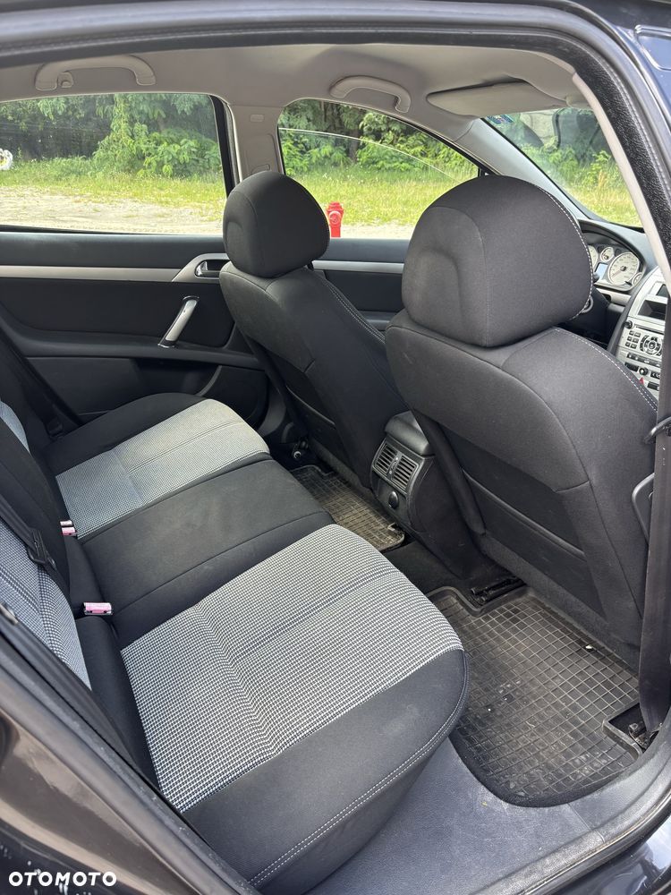 Peugeot 407 - 6