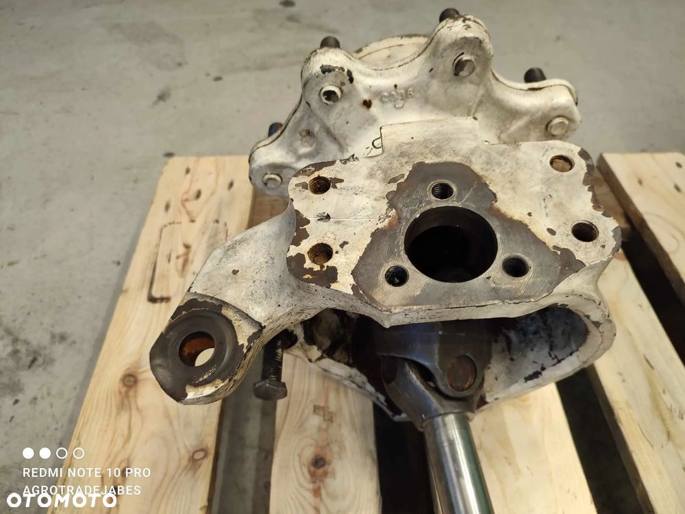 Zwolnica New Holland LB110 - 8