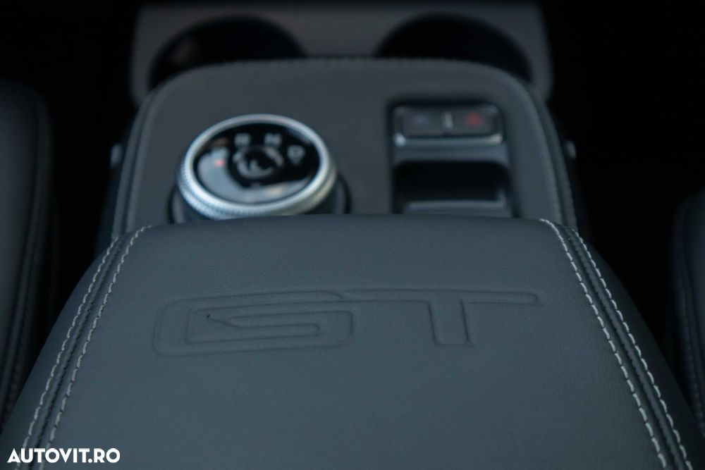 Ford Mustang Mach-E - 19