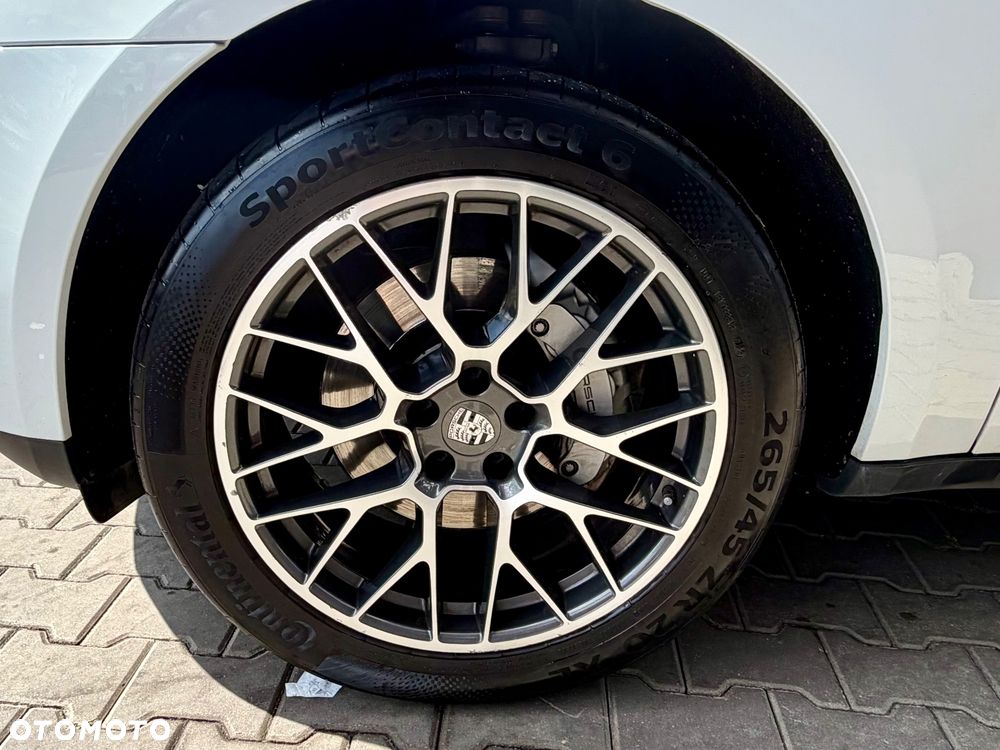 Porsche Macan - 9