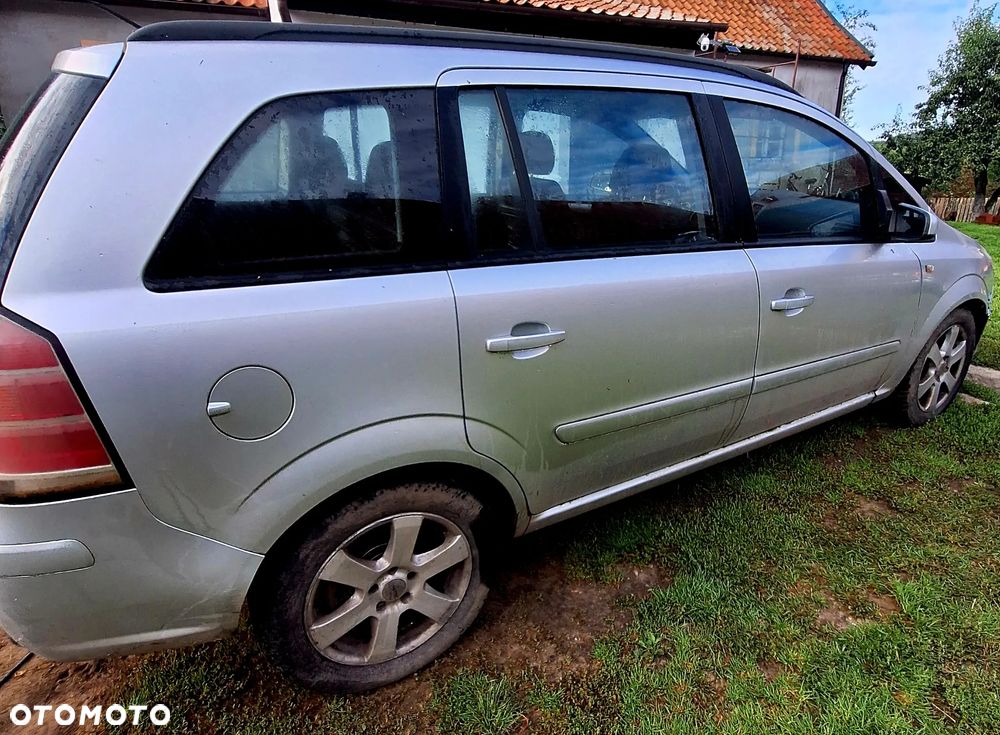 Opel Zafira 1.9 CDTI Automatik Edition - 2