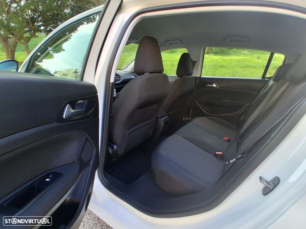 Peugeot 308 1.5 BlueHDi Business Line - 22