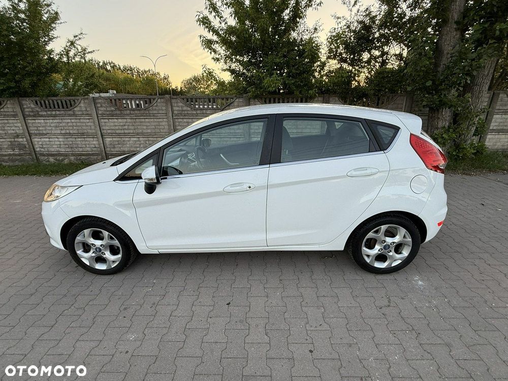 Ford Fiesta - 9