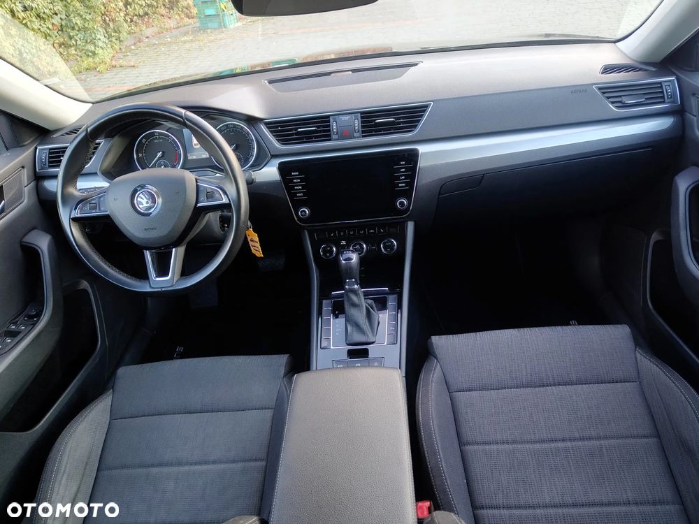 Skoda Superb Combi 2.0 TDI DSG Active - 13