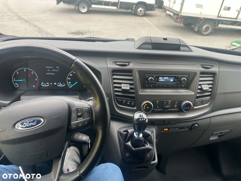 Ford Transit custom - 19