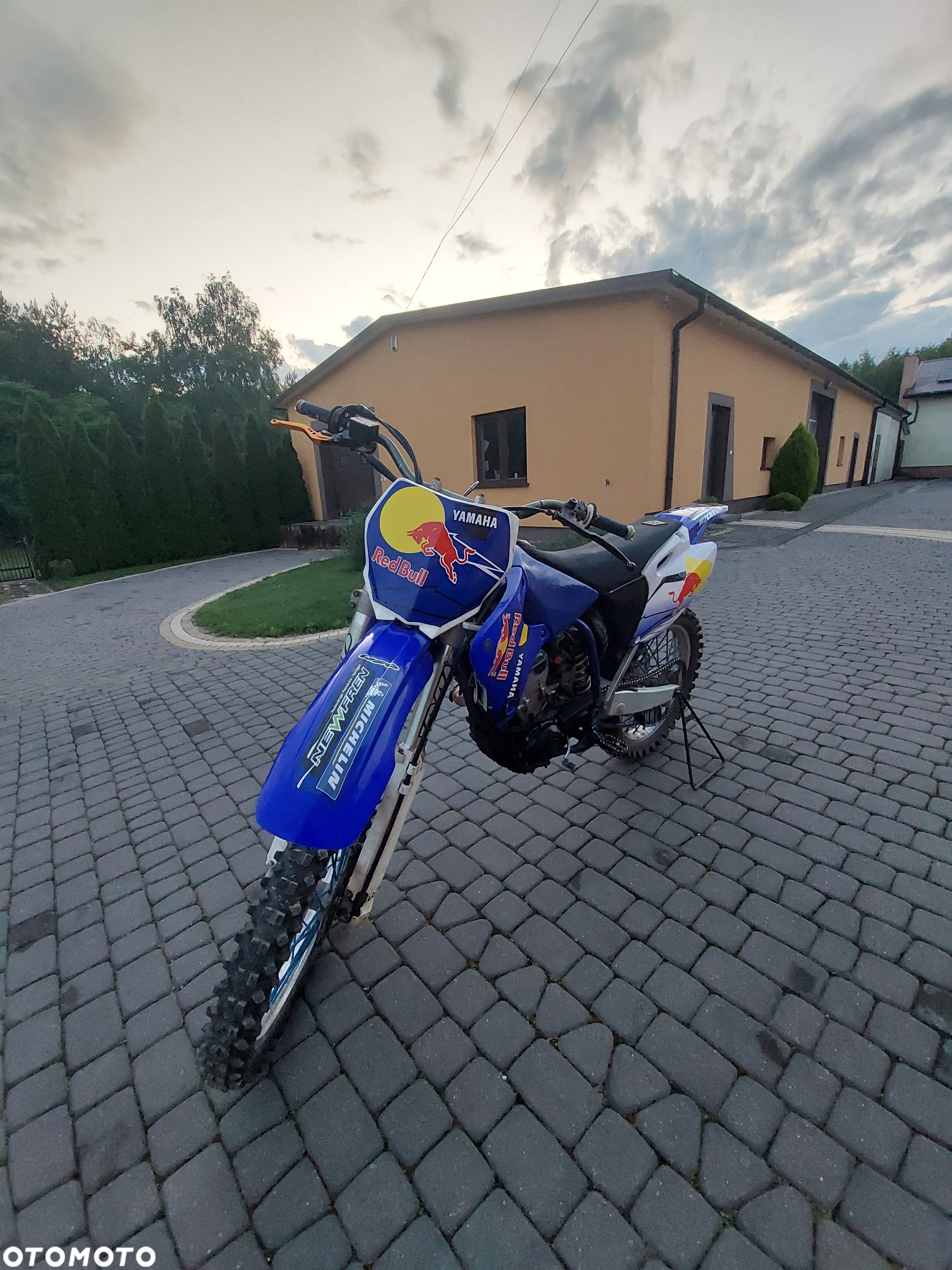 Yamaha YZF - 1