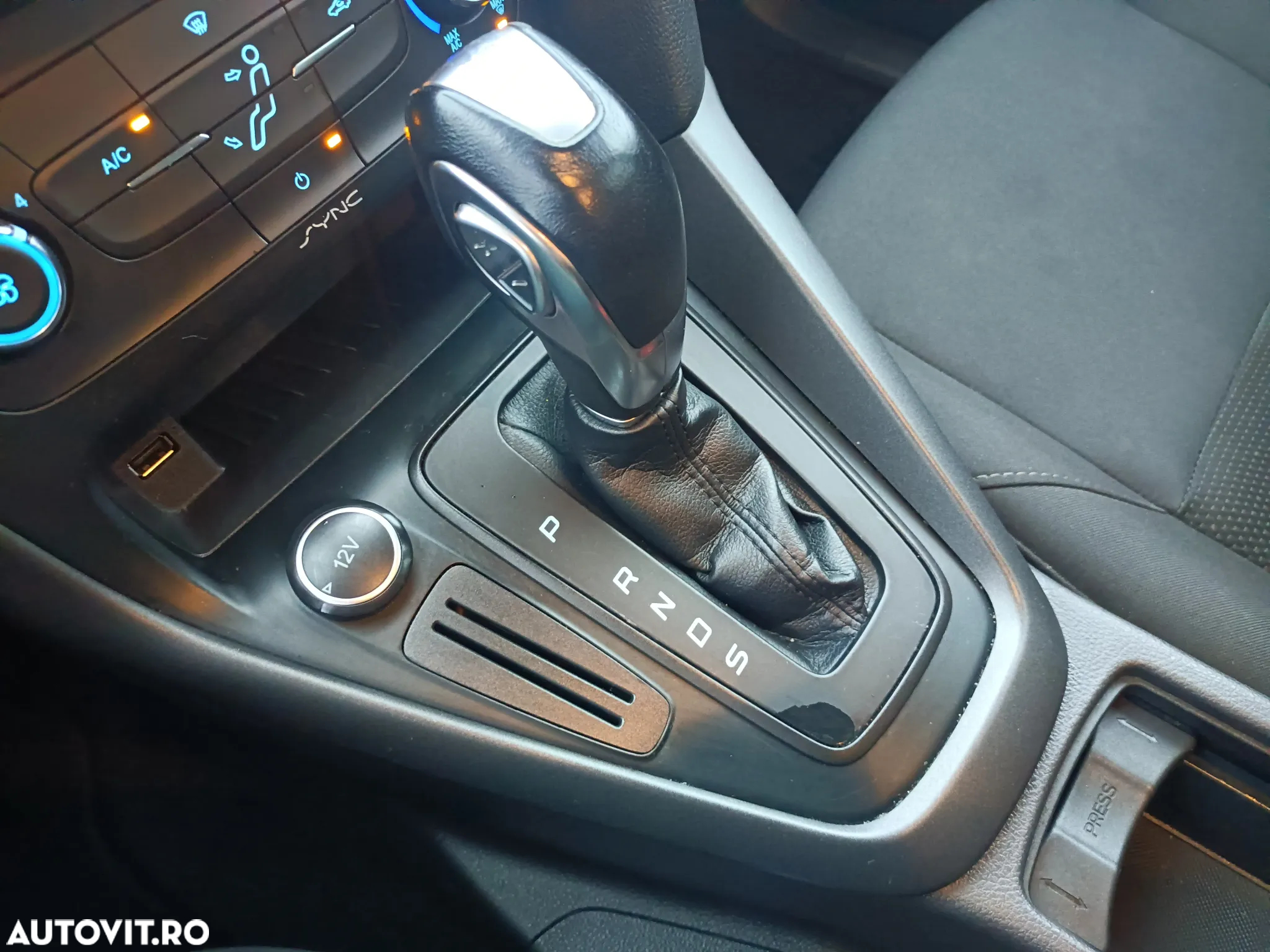 Ford Focus - 11