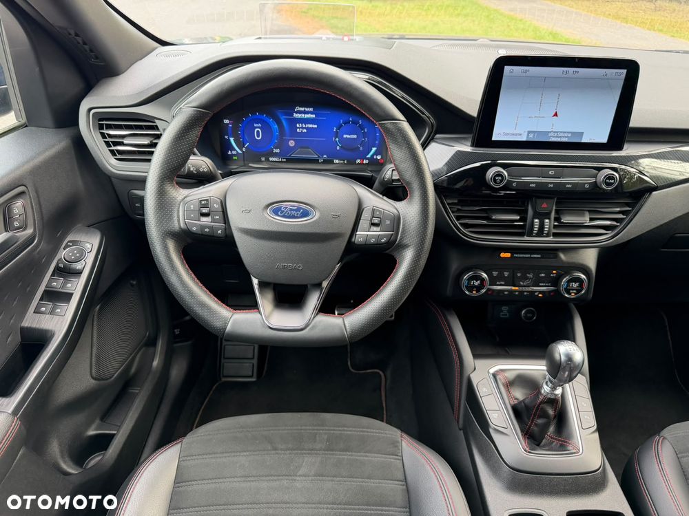 Ford Kuga - 31
