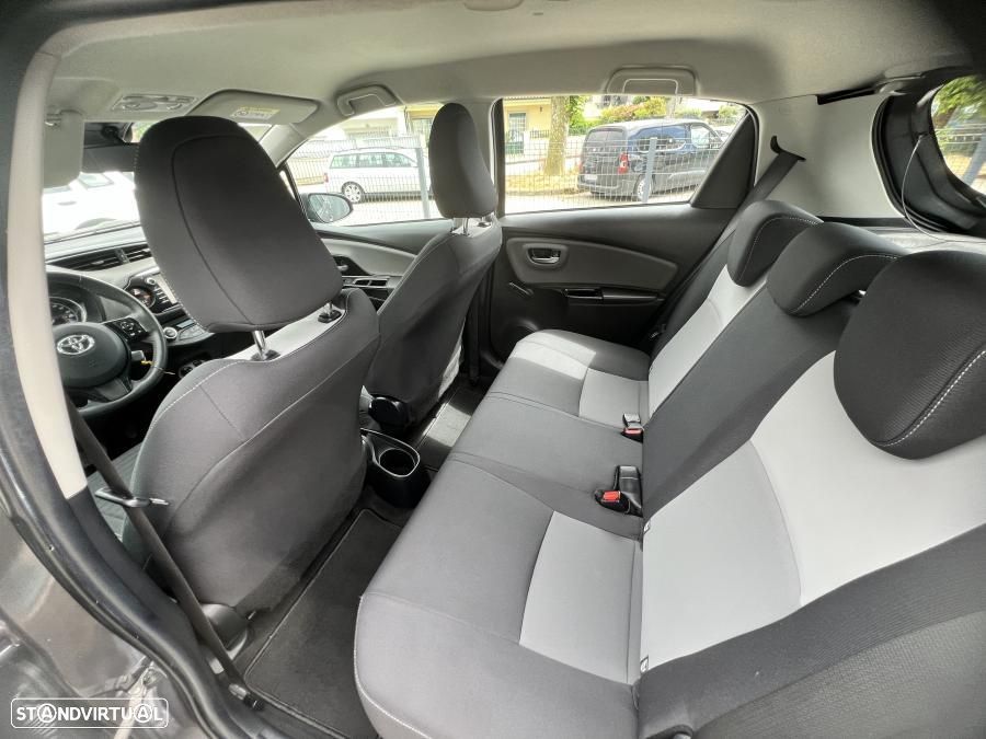 Toyota Yaris 1.5 HSD Exclusive - 22