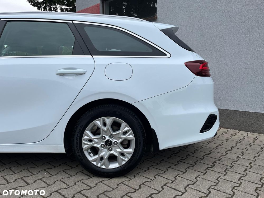 Kia Ceed 1.5 T-GDI M - 13