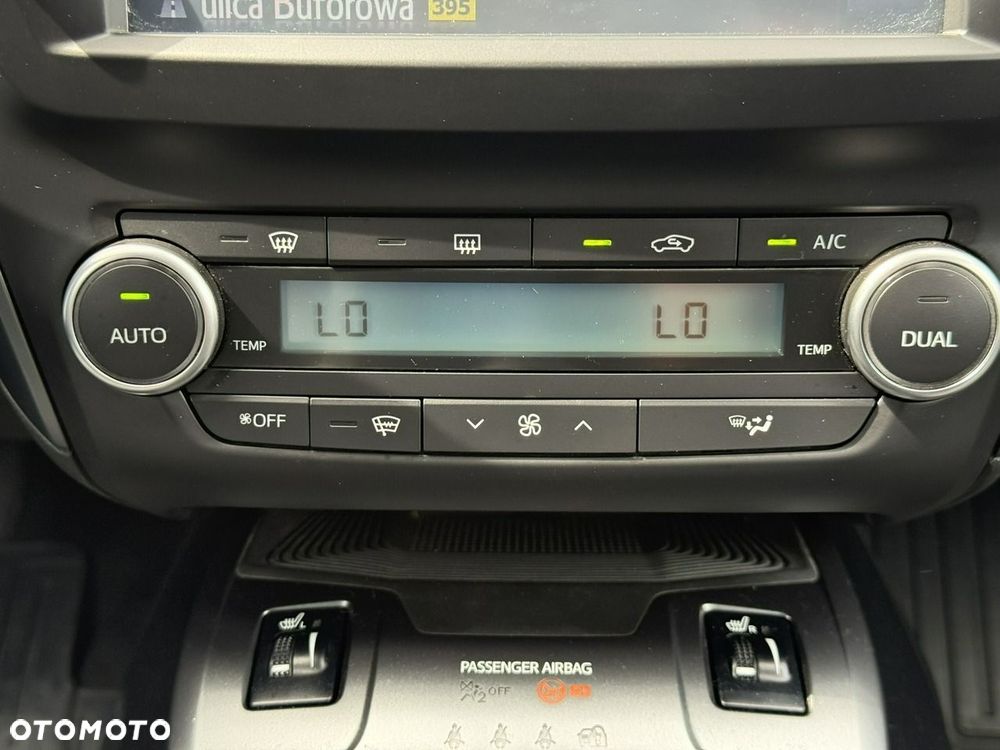 Toyota Avensis 1.6 D-4D Premium - 18