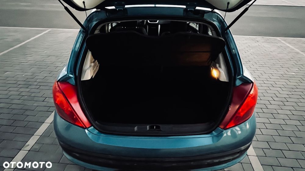 Peugeot 207 1.4 - 7