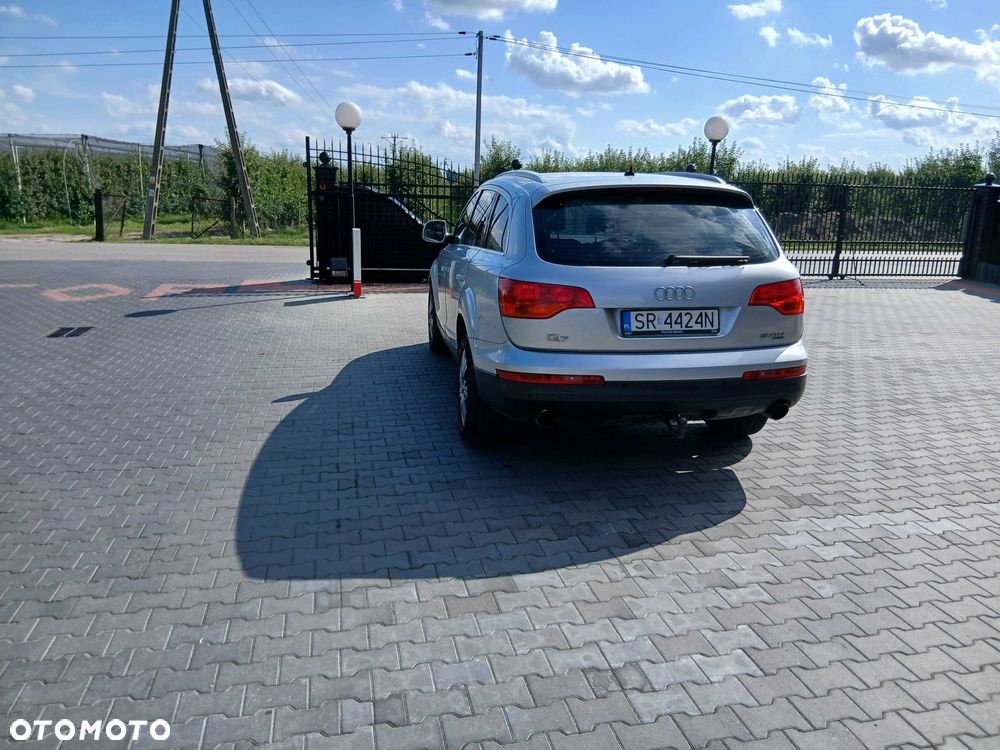 Audi Q7 - 6