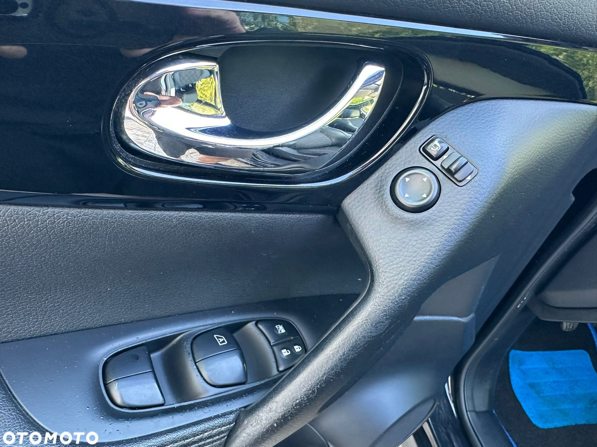 Nissan Qashqai - 25