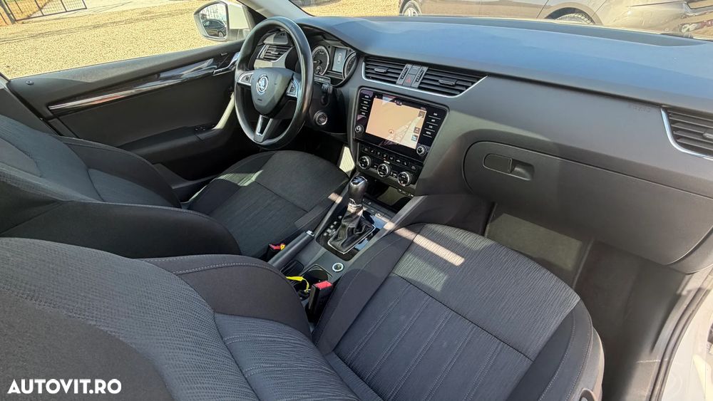Skoda Octavia 1.6 TDI DSG Premium Edition - 17