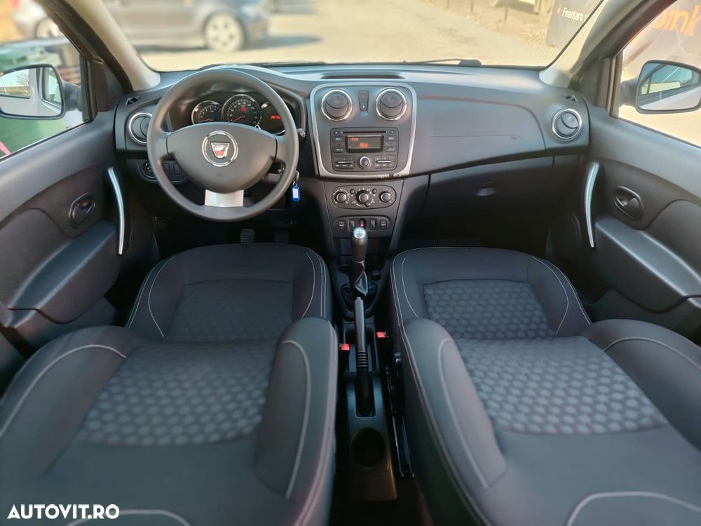 Dacia Logan 1.2 16V 75 Essentiel - 9