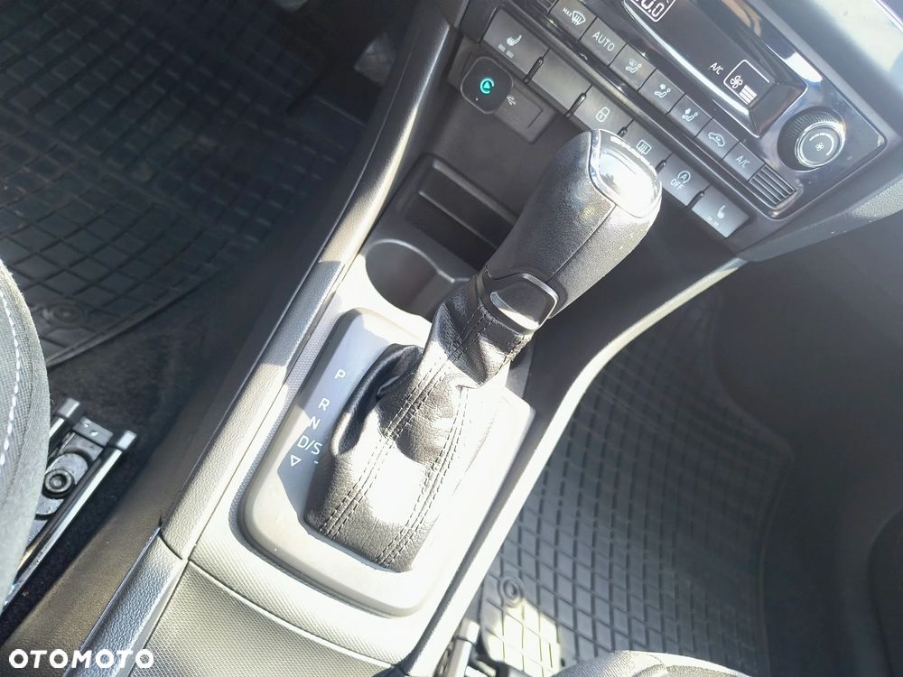 Skoda RAPID - 23