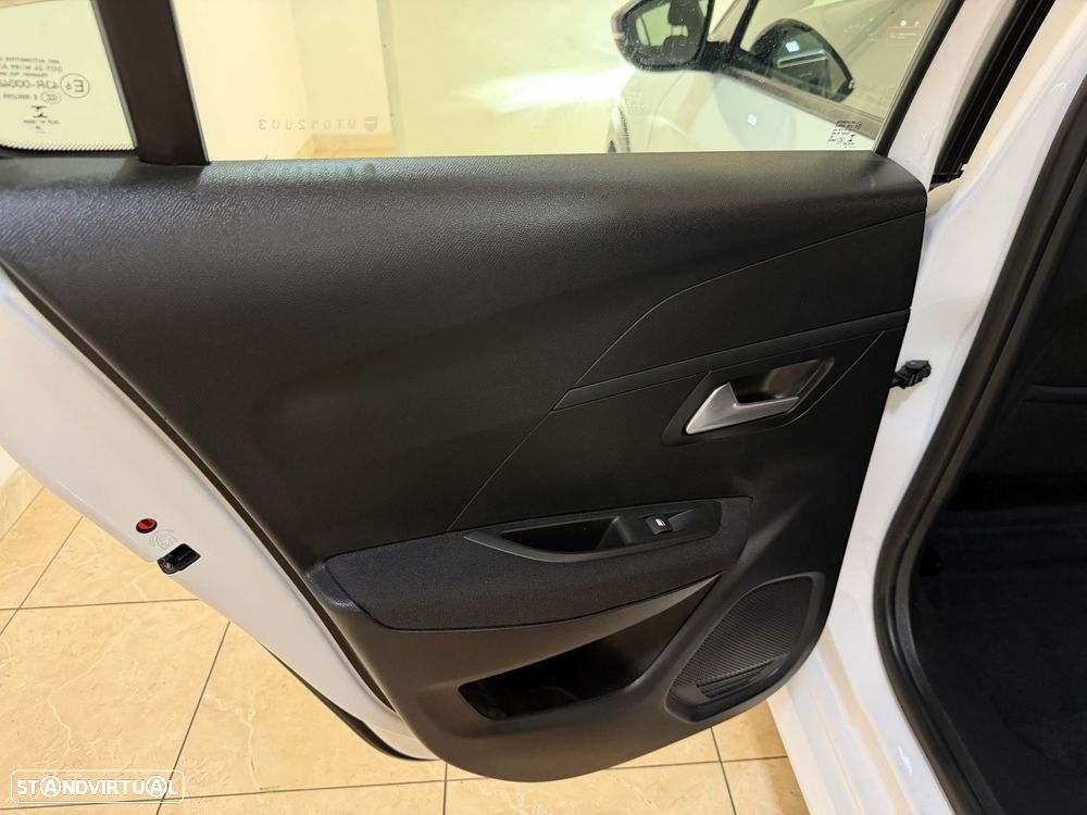 Peugeot e-208 50 kWh Active Pack - 41