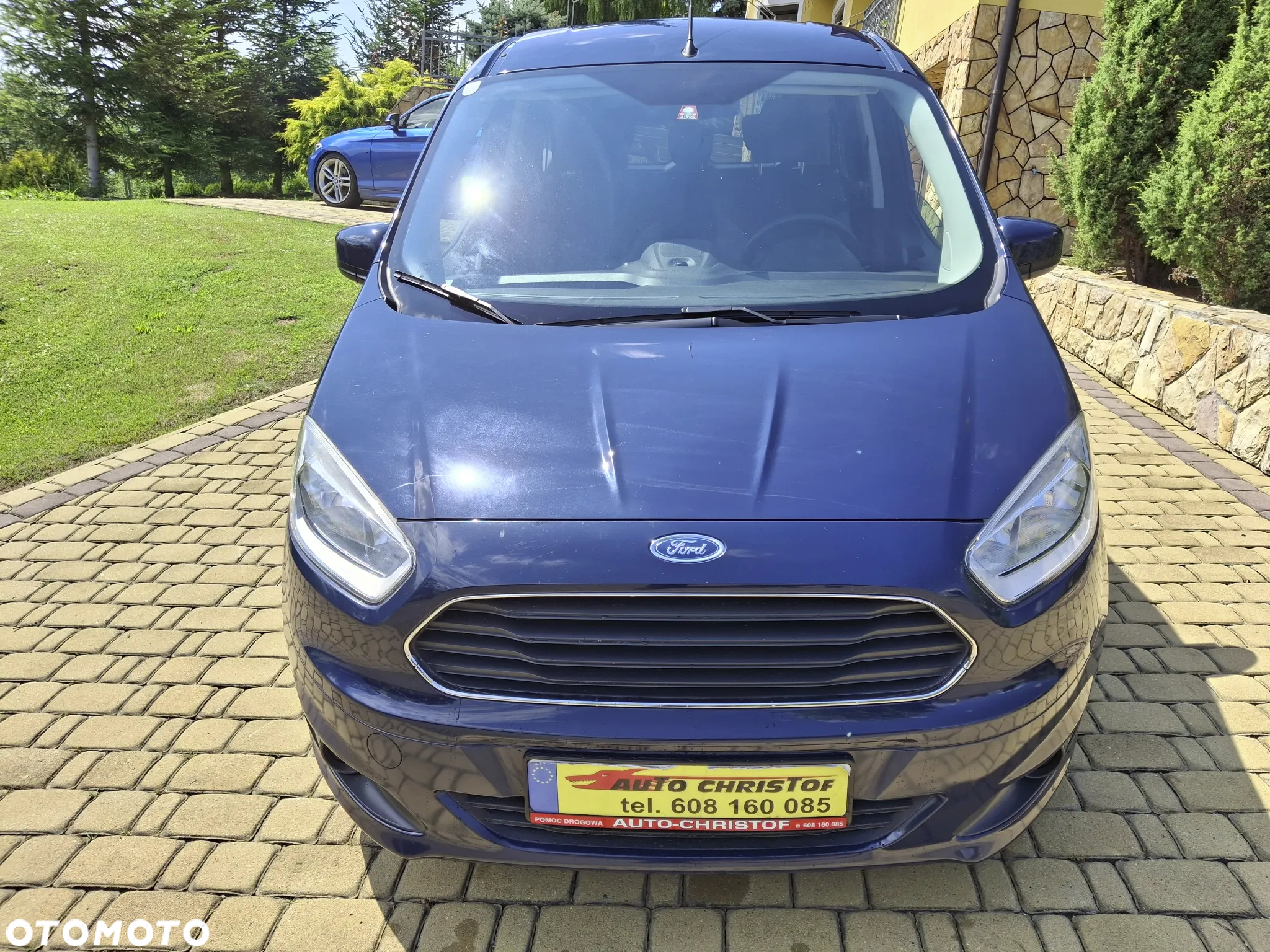 Ford Tourneo Courier 1.0 EcoBoost Ambiente - 2