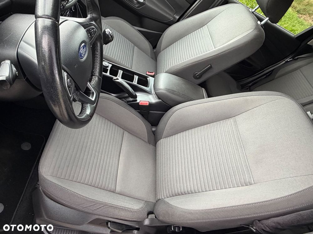 Ford C-MAX 1.5 TDCi Start-Stop-System Titanium - 32