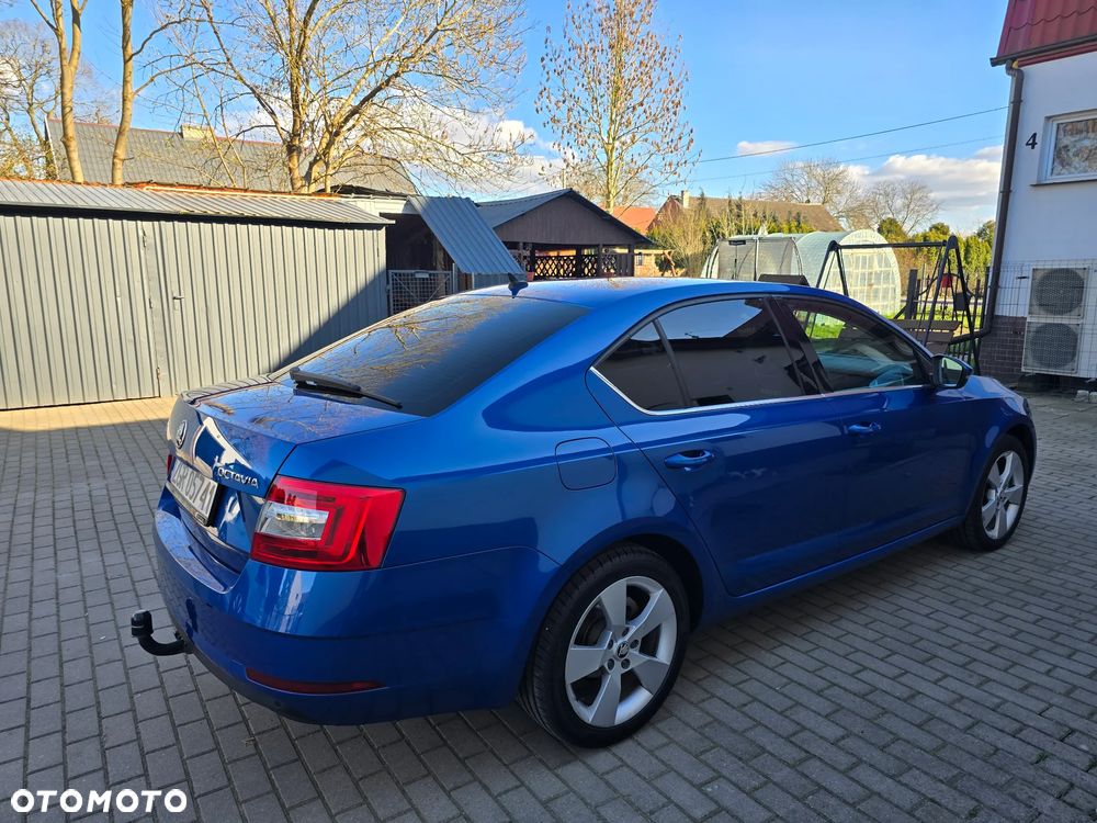 Skoda Octavia 2.0 TDI Style DSG - 3