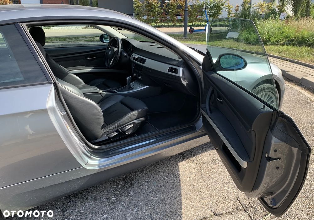BMW Seria 3 - 36