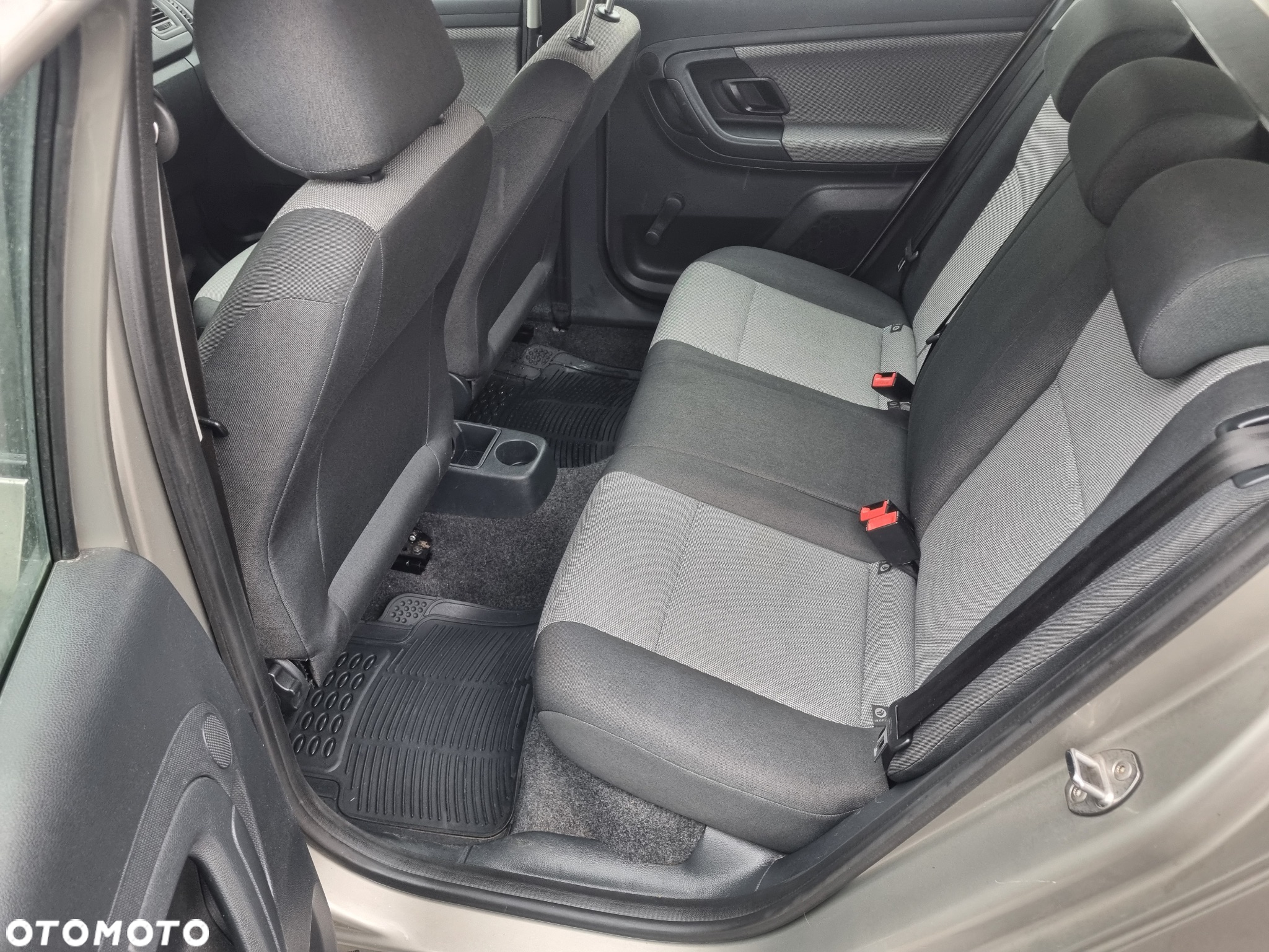 Skoda Fabia - 15