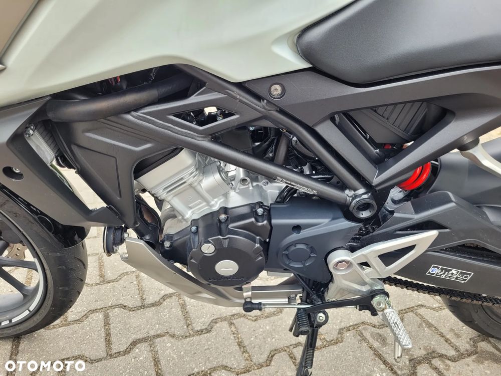 Honda CB - 25