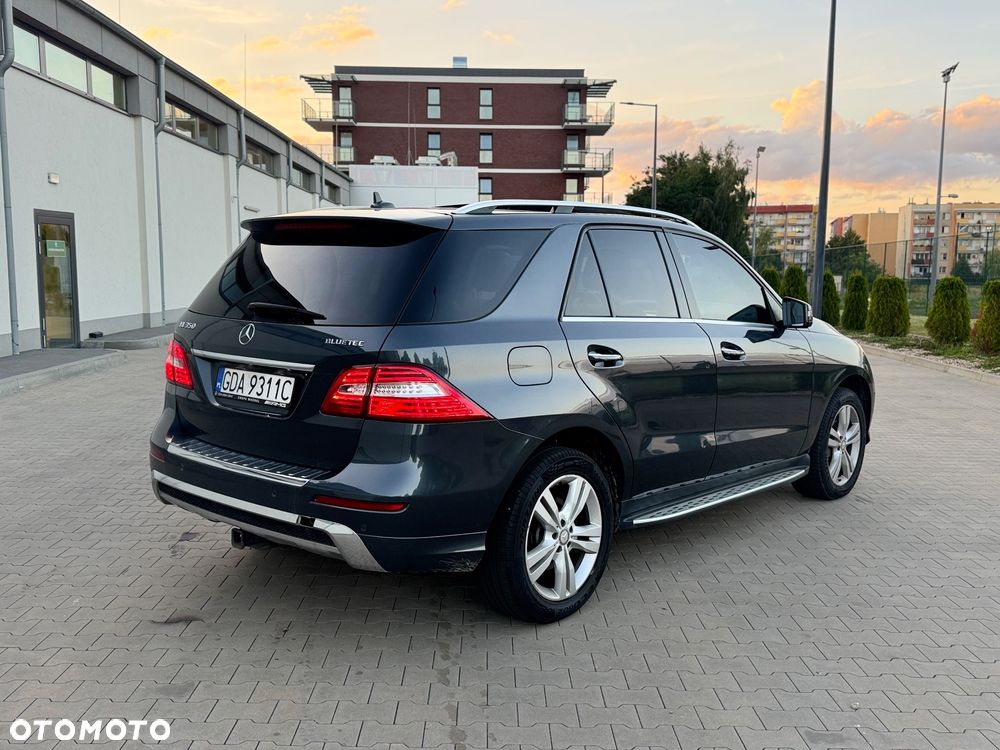 Mercedes-Benz ML 350 BlueTEC 4-Matic - 9