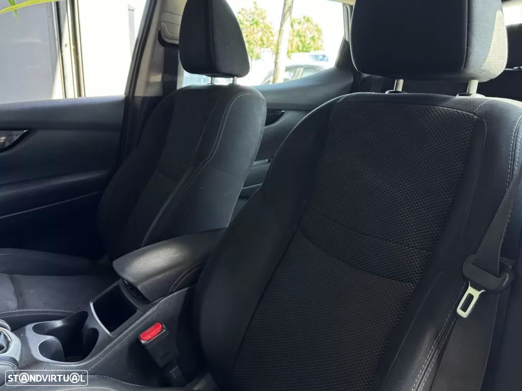 Nissan Qashqai 1.5 dCi Acenta Connect - 22