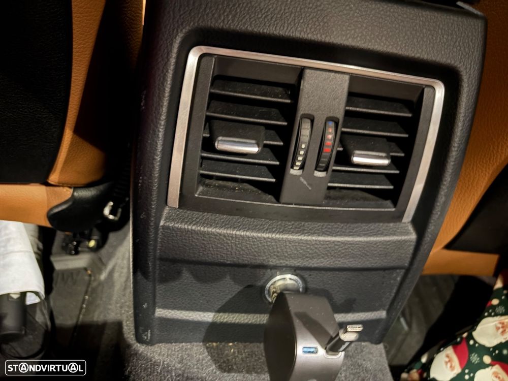 BMW 320 d Line Luxury Auto - 27