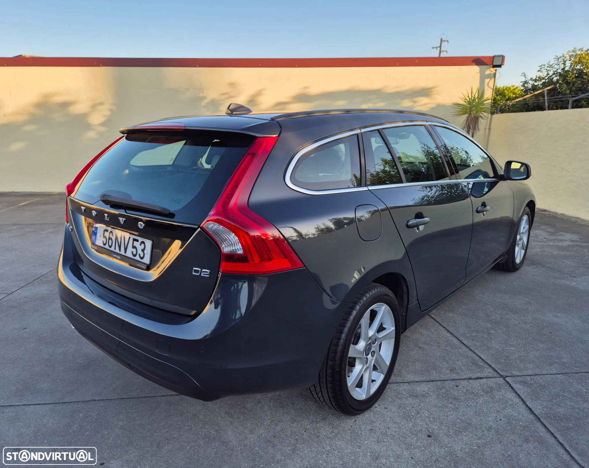 Volvo V60 1.6 D2 Momentum Eco Powershift - 21