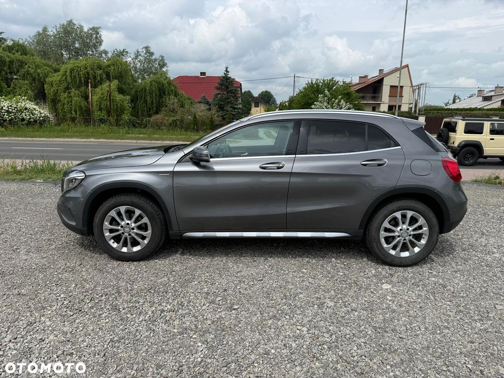 Mercedes-Benz GLA 200 7G-DCT Activity Edition - 10