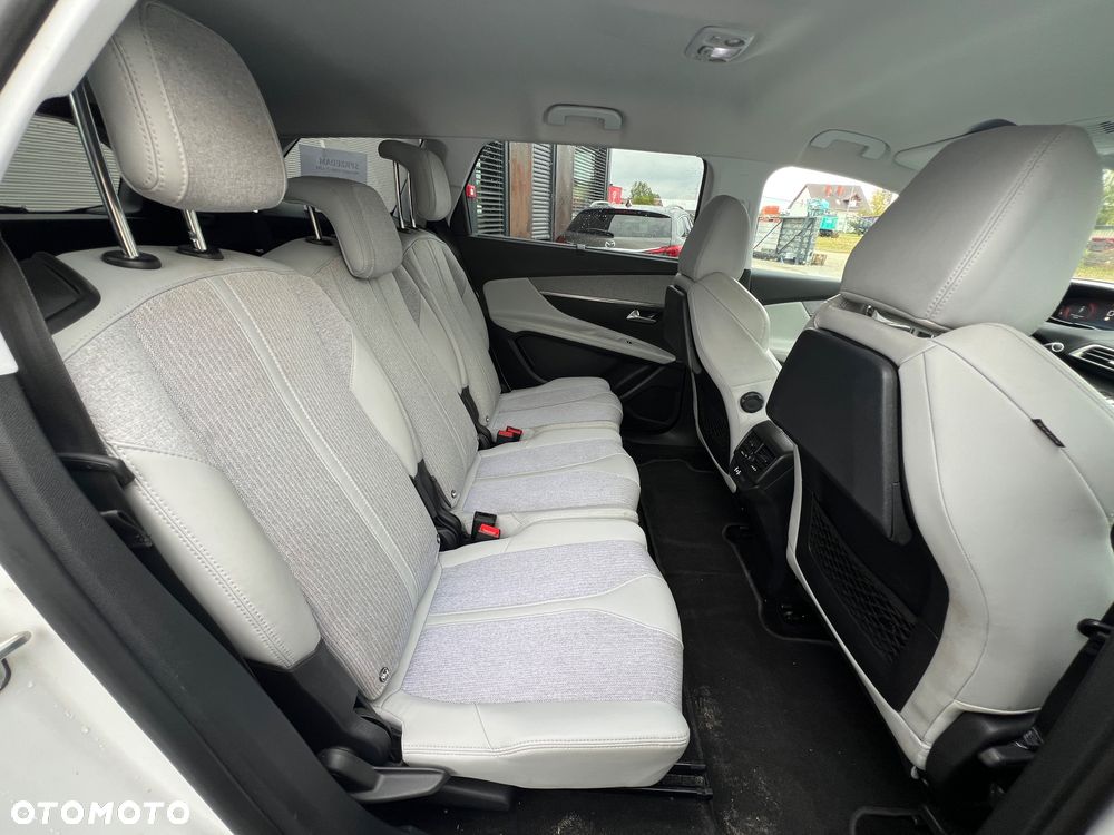 Peugeot 5008 1.2 PureTech Allure S&S - 21