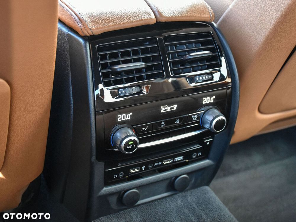BMW Seria 5 530i GPF Luxury Line sport - 20