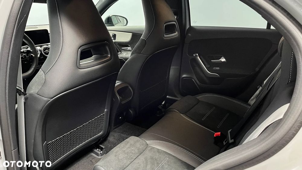 Mercedes-Benz Klasa A 220 4-Matic AMG Line 8G-DCT - 10