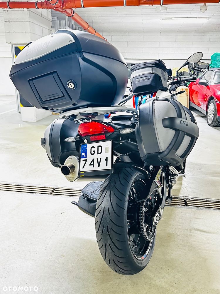 BMW F - 2