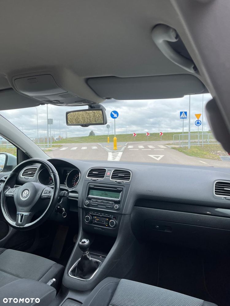 Volkswagen Golf 1.6 TDI DPF Highline - 23