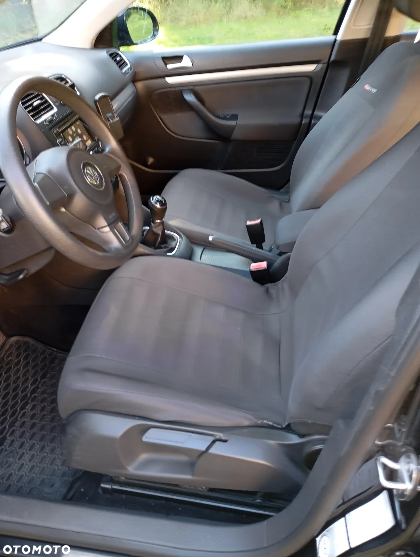 Volkswagen Golf VI 1.6 TDI BlueMot Comfortline - 10