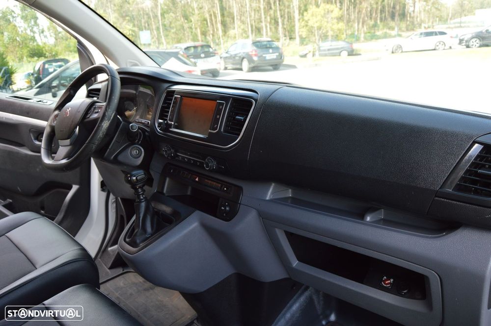 Peugeot Expert 2.0 BlueHDi L3H1 Semi-Vidrado - 18