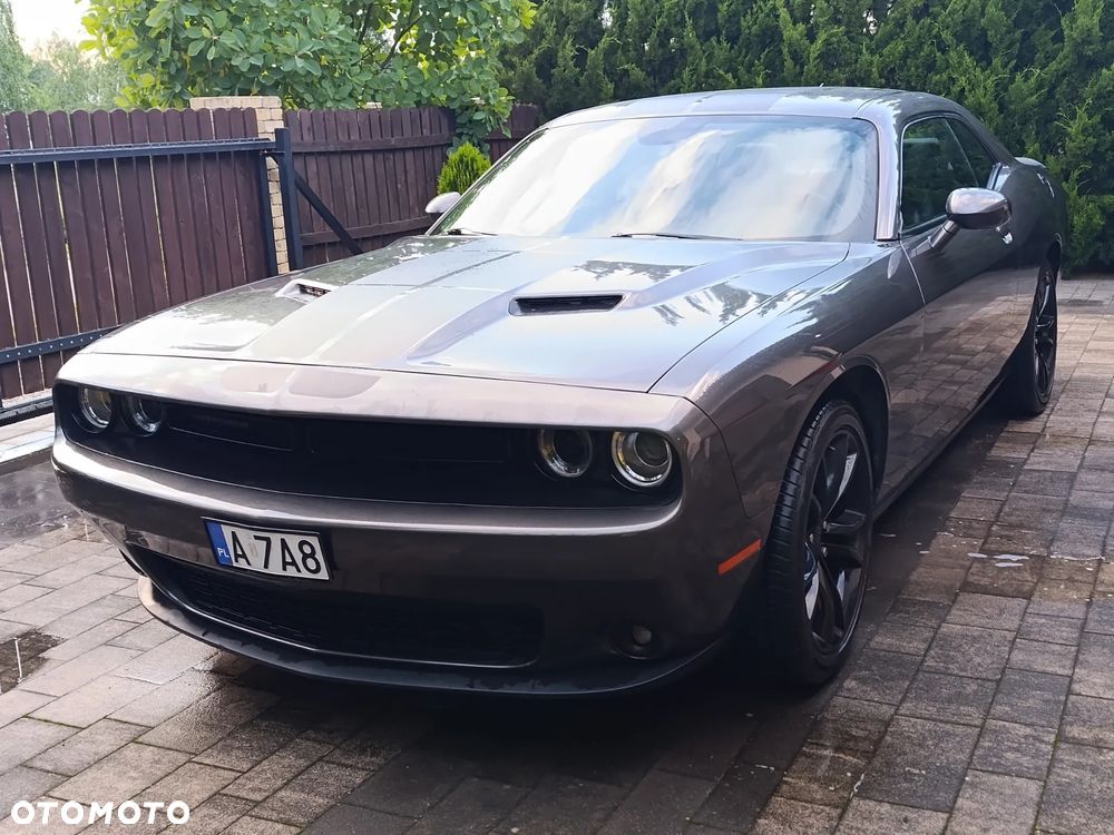 Dodge Challenger - 7