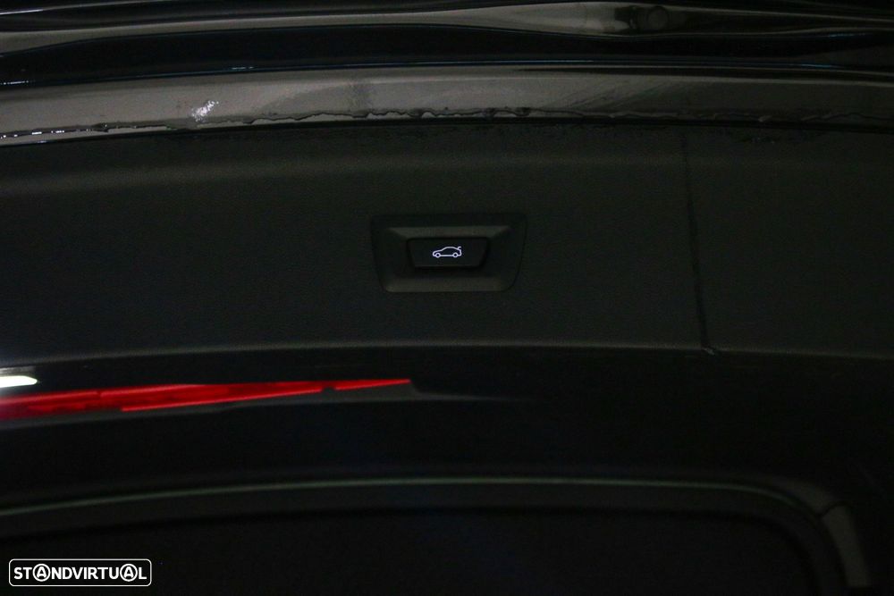 BMW iX xDrive 40 Pack Desportivo - 21