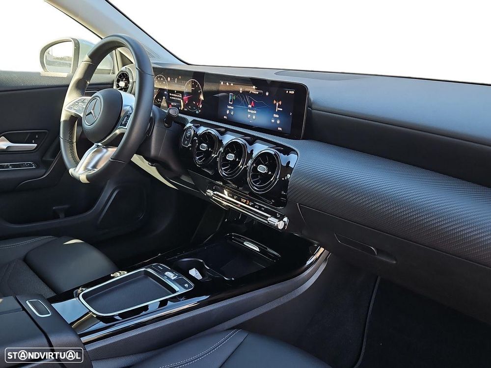 Mercedes-Benz A 200 Standard - 14