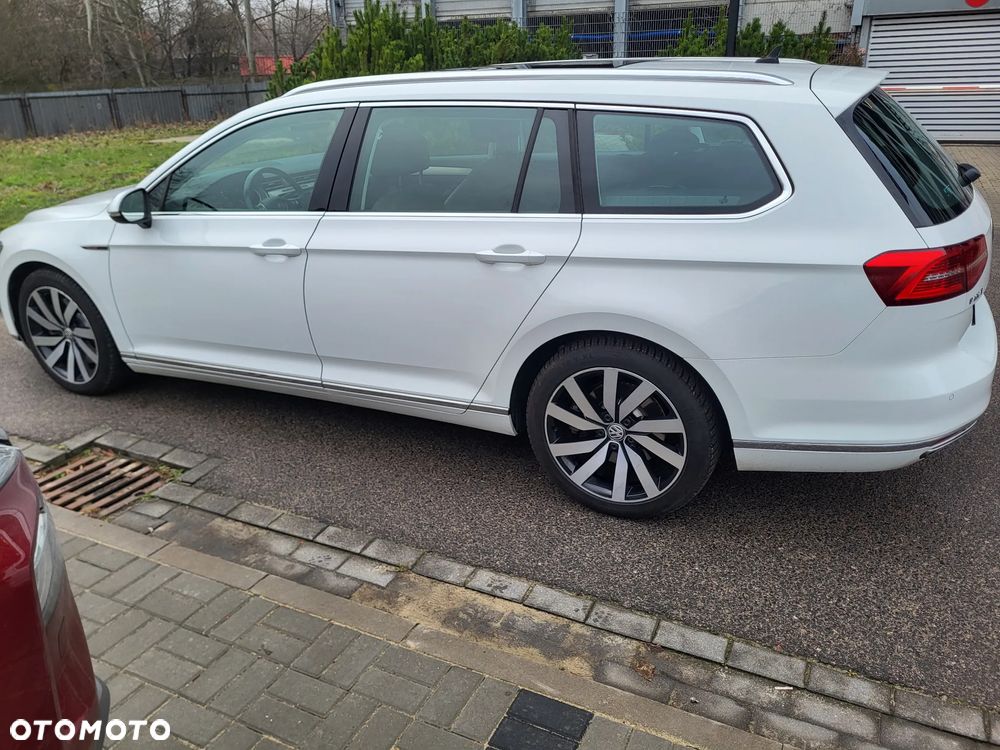 Volkswagen Passat - 4